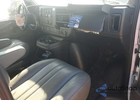 2023 Chevrolet Express G2500 из США, поврежденный, VIN 1GCWGAFP2P1208160